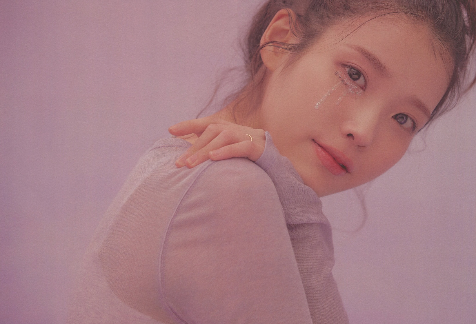 IU