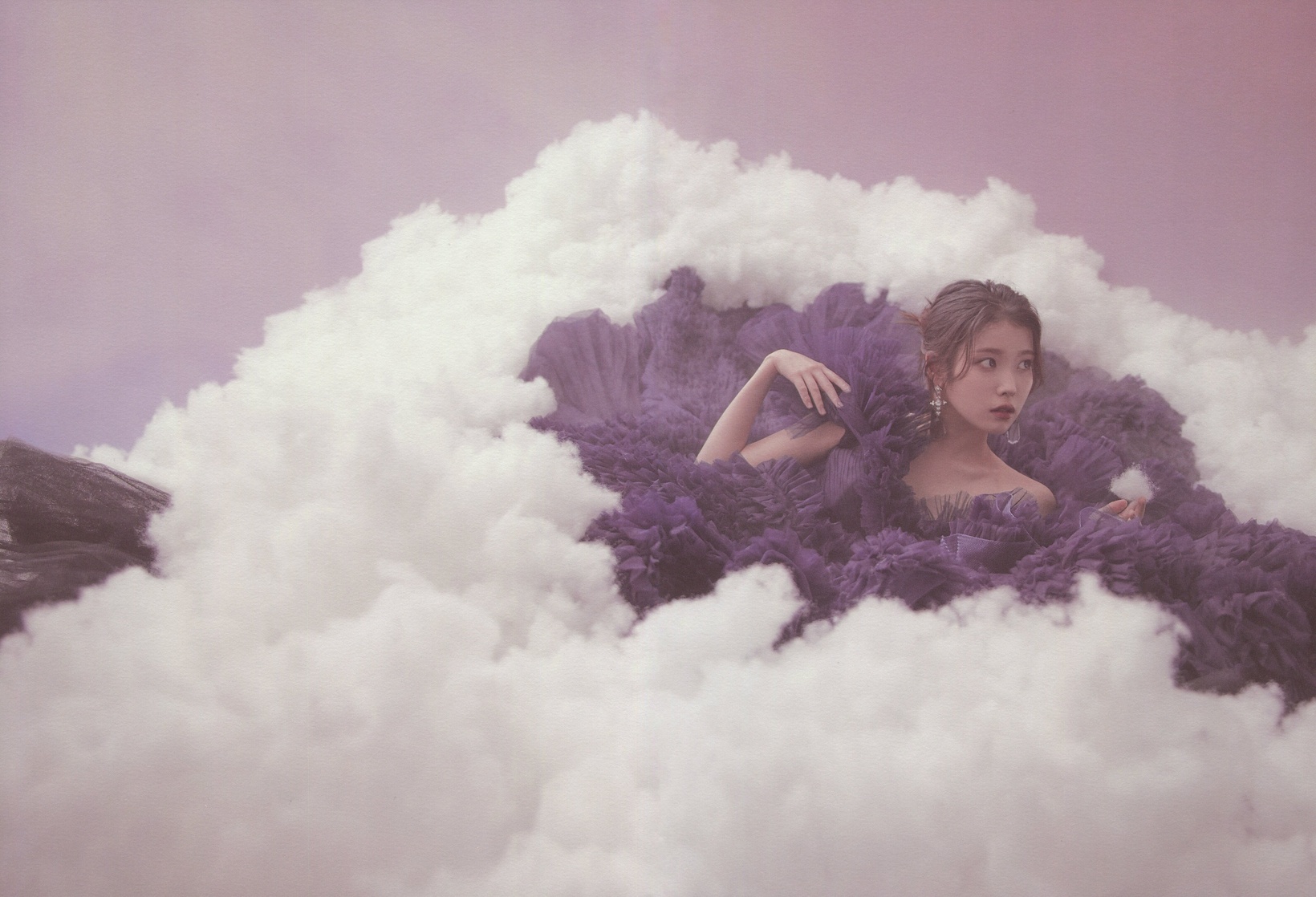 IU