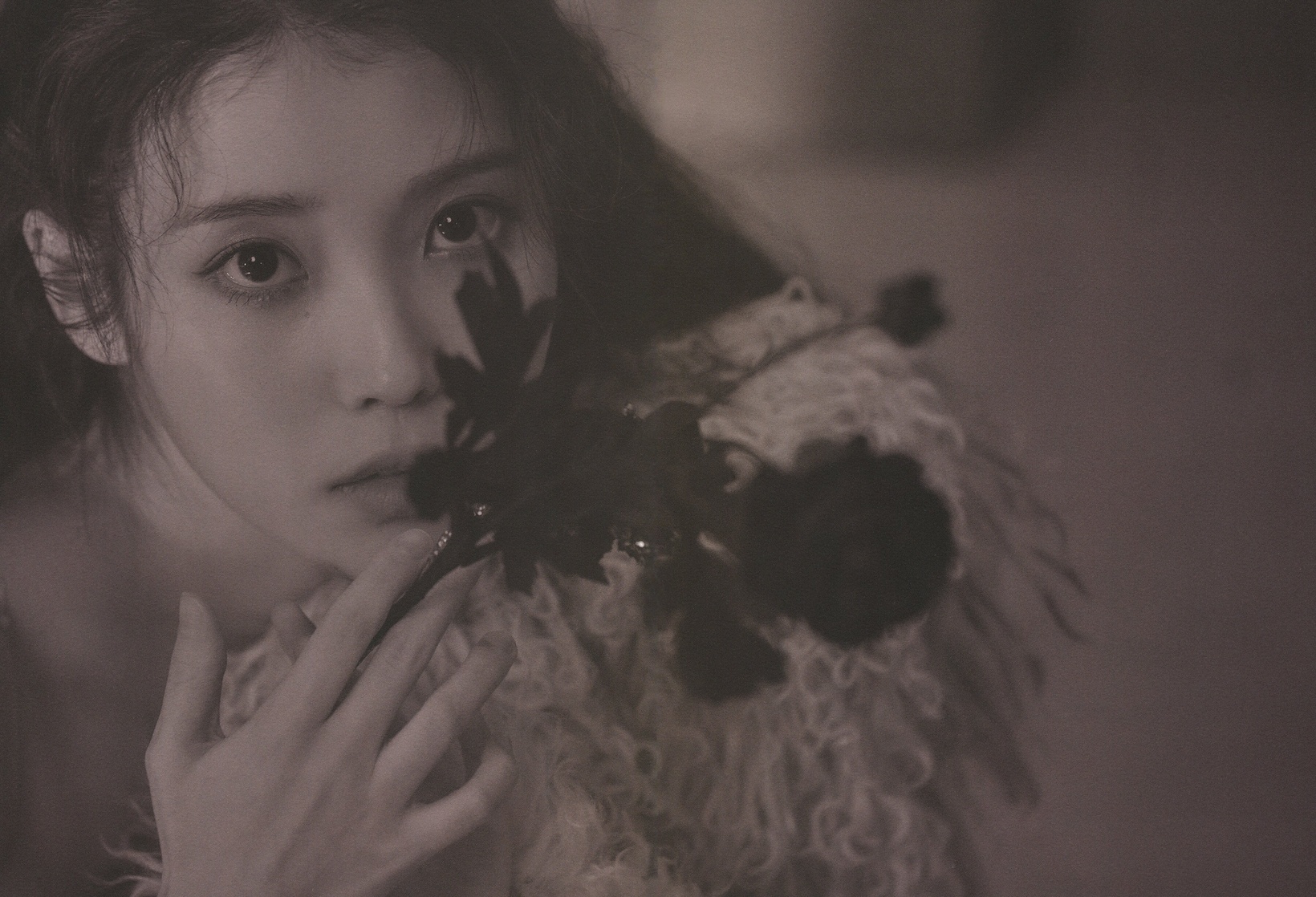 IU