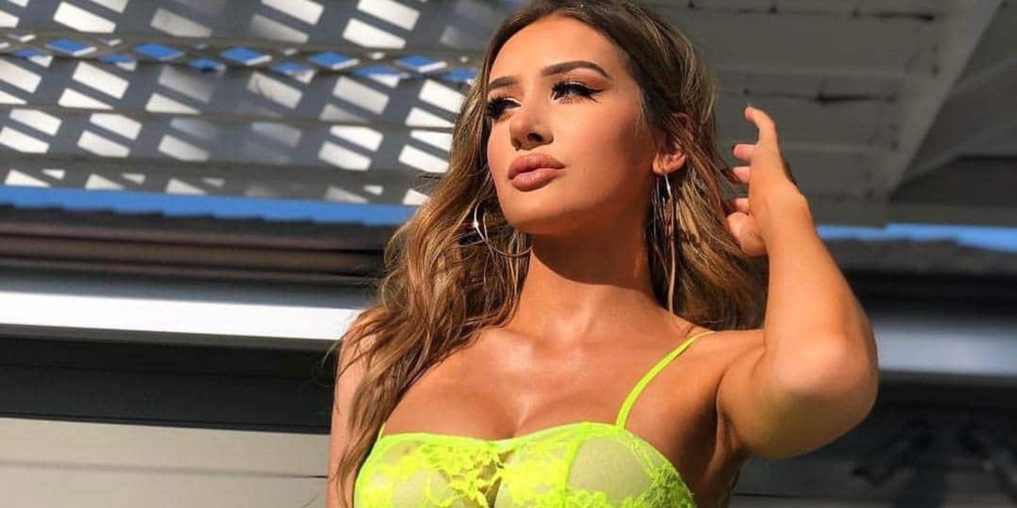Molly Eskam