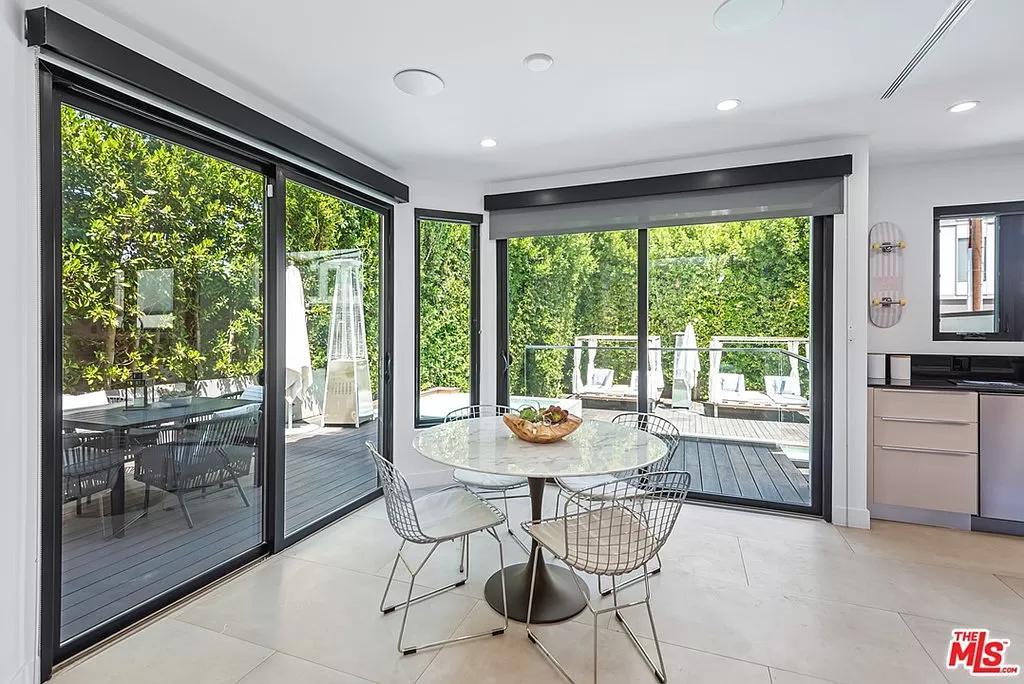 300 El Camino Dr, Beverly Hills, CA 90212