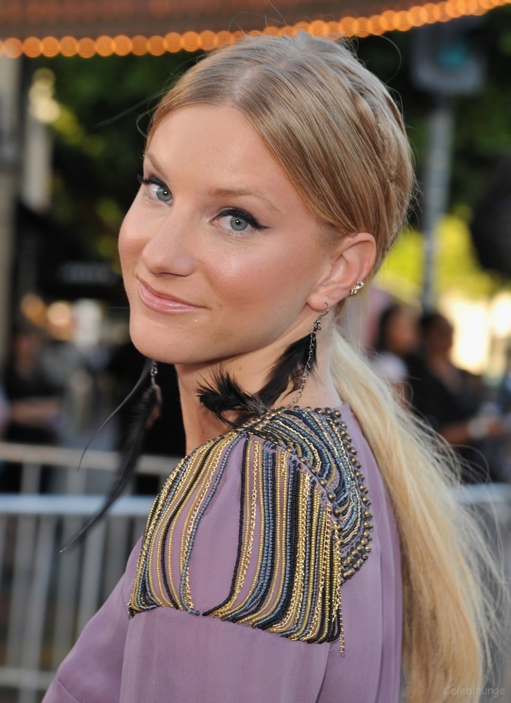 Heather Morris eyes