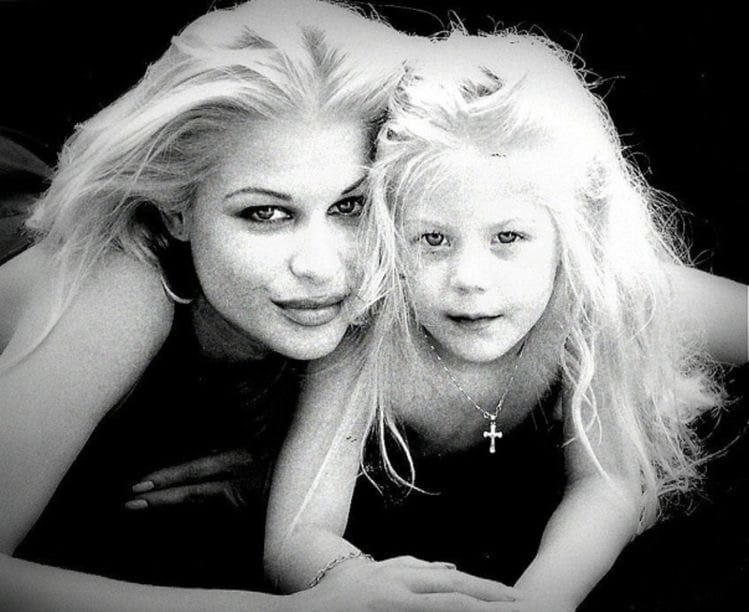 Bobbie Brown