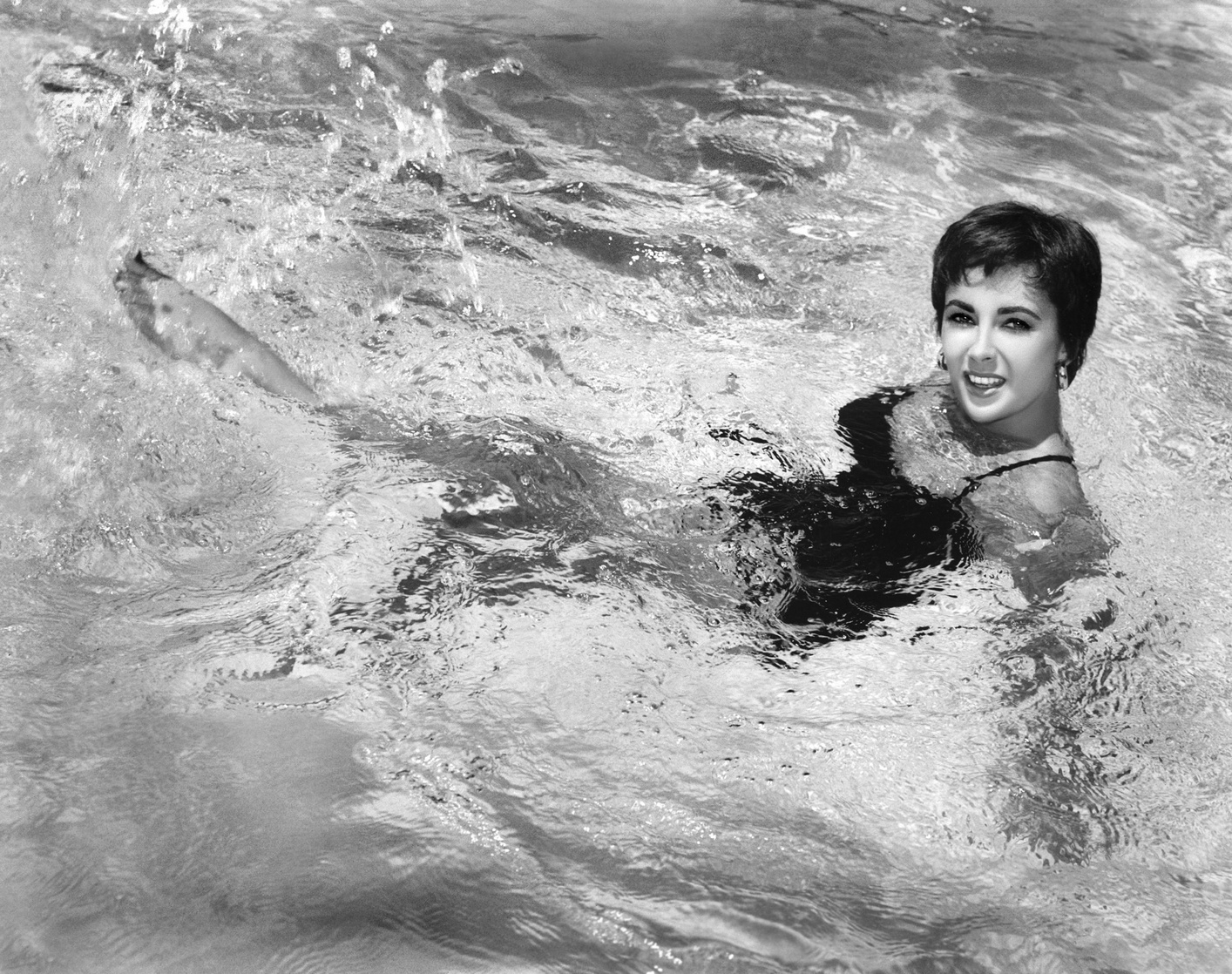 Elizabeth Taylor Elizabeth Taylor