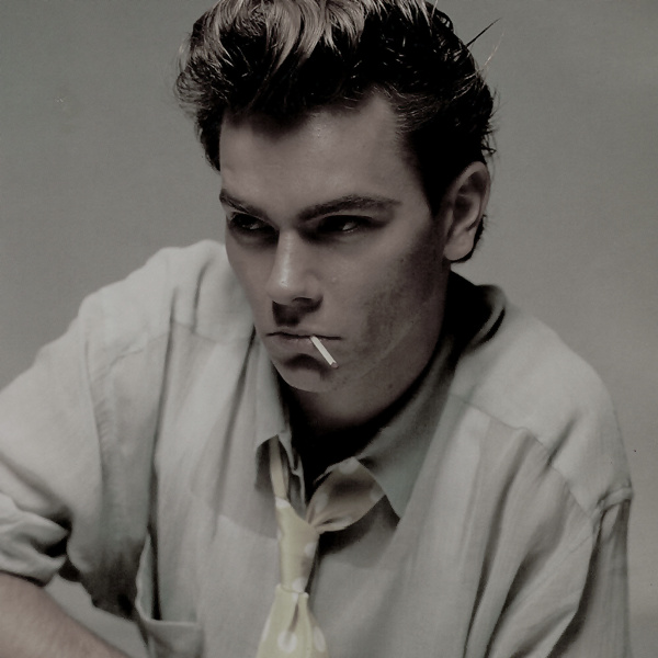 Picture of River Phoenix.