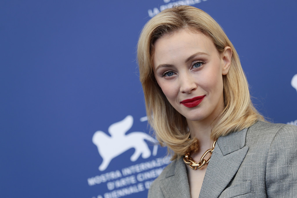Sarah Gadon Sarah Gadon