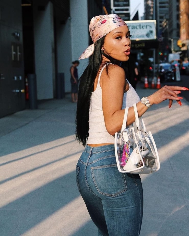 Saweetie image