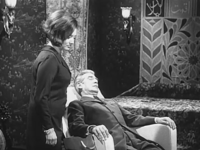 Madame lässt bitten ... Madame lässt bitten ...