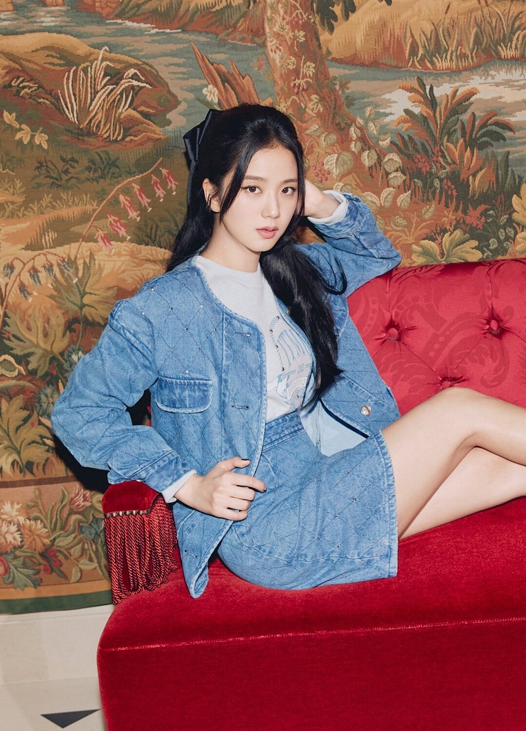 Picture of Kim Jisoo