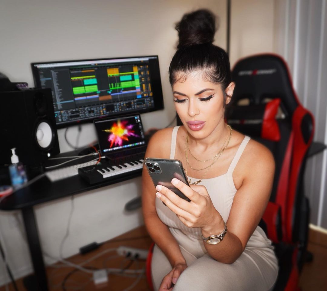 Yasmina Angele