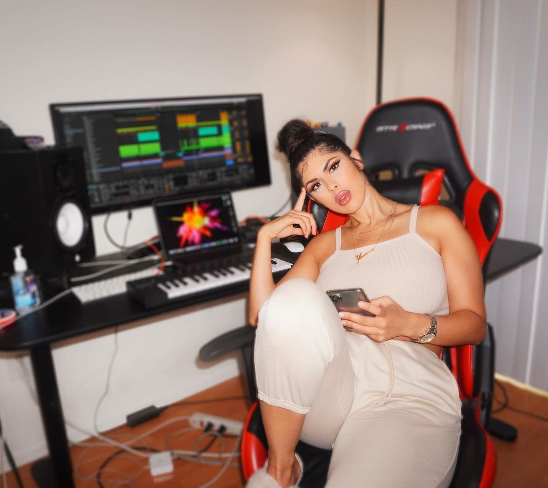 Yasmina Angele