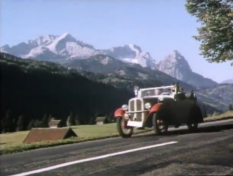 Zwei Matrosen auf der Alm