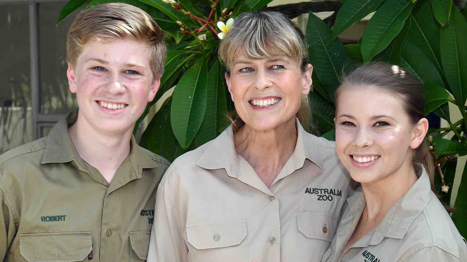 Robert, Terri And Bindi Irwin