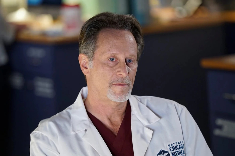 Dean Archer (Chicago Med)
