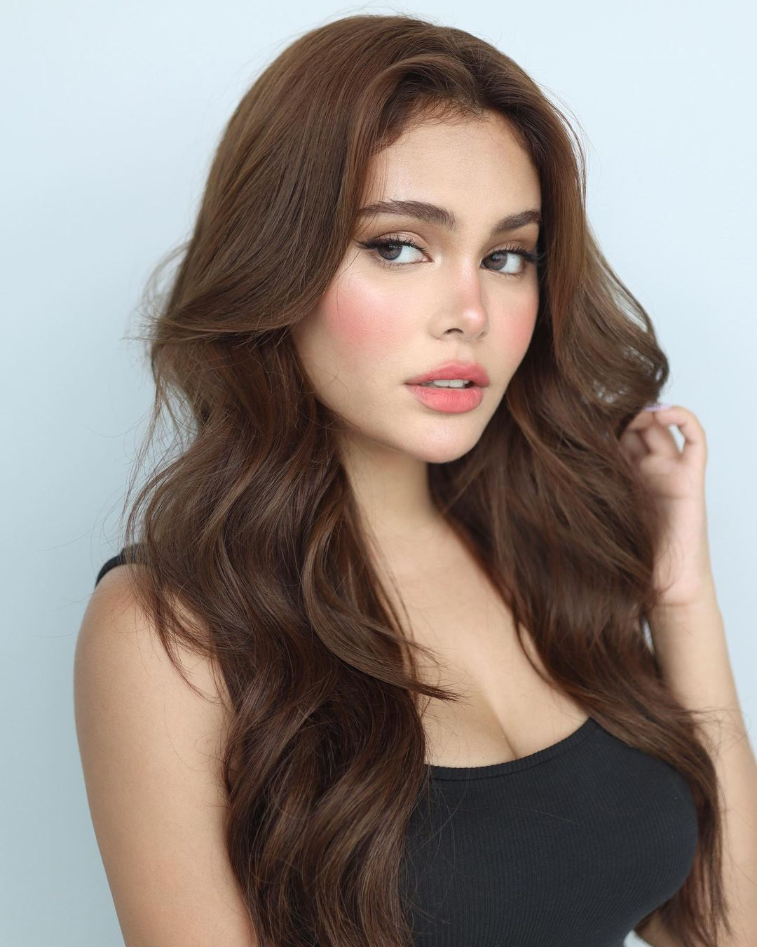Ivana Alawi picture
