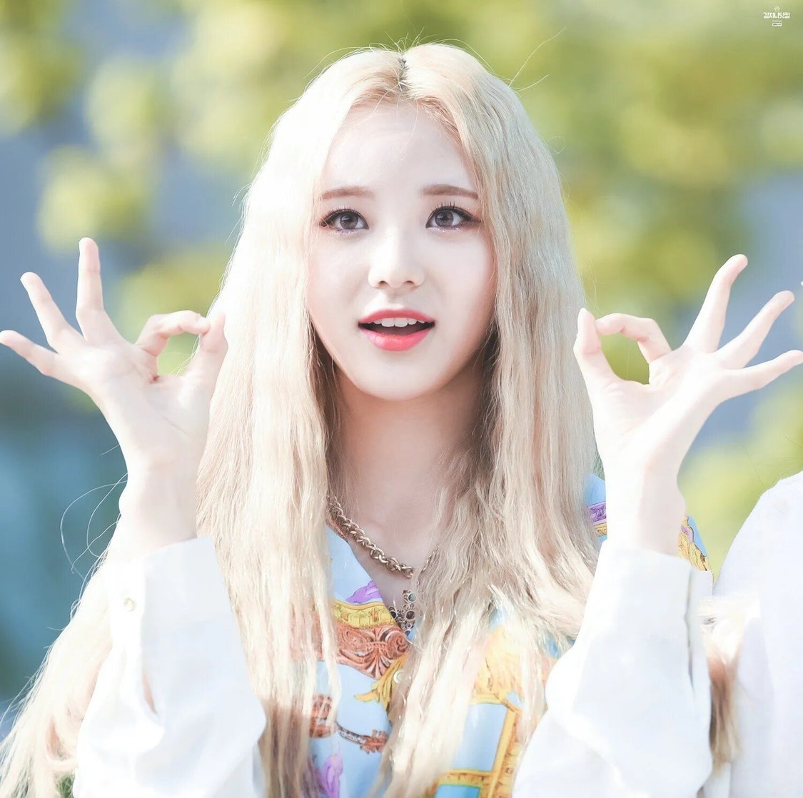 Jinsoul image