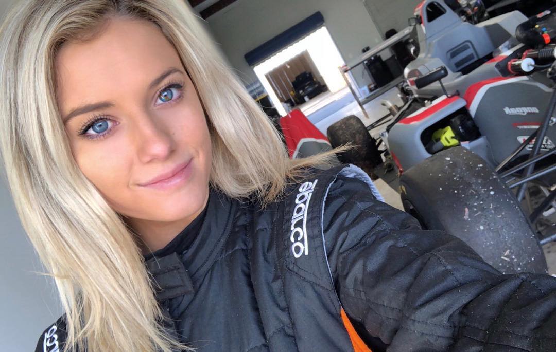 Lindsay Brewer Lindsay Brewer