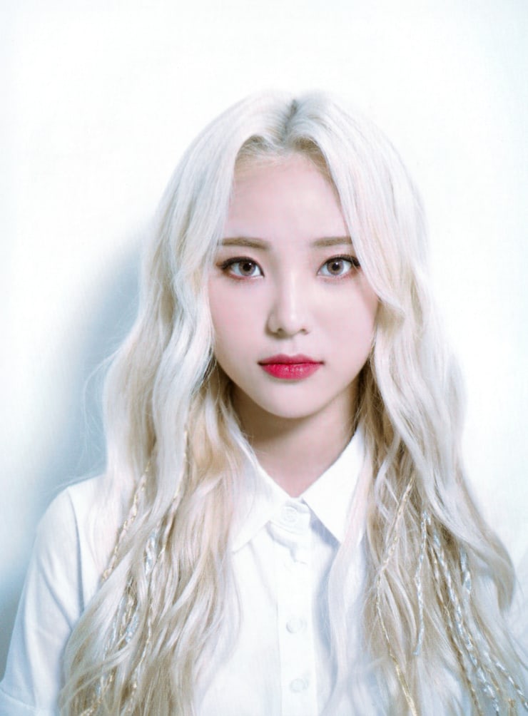 Jinsoul picture