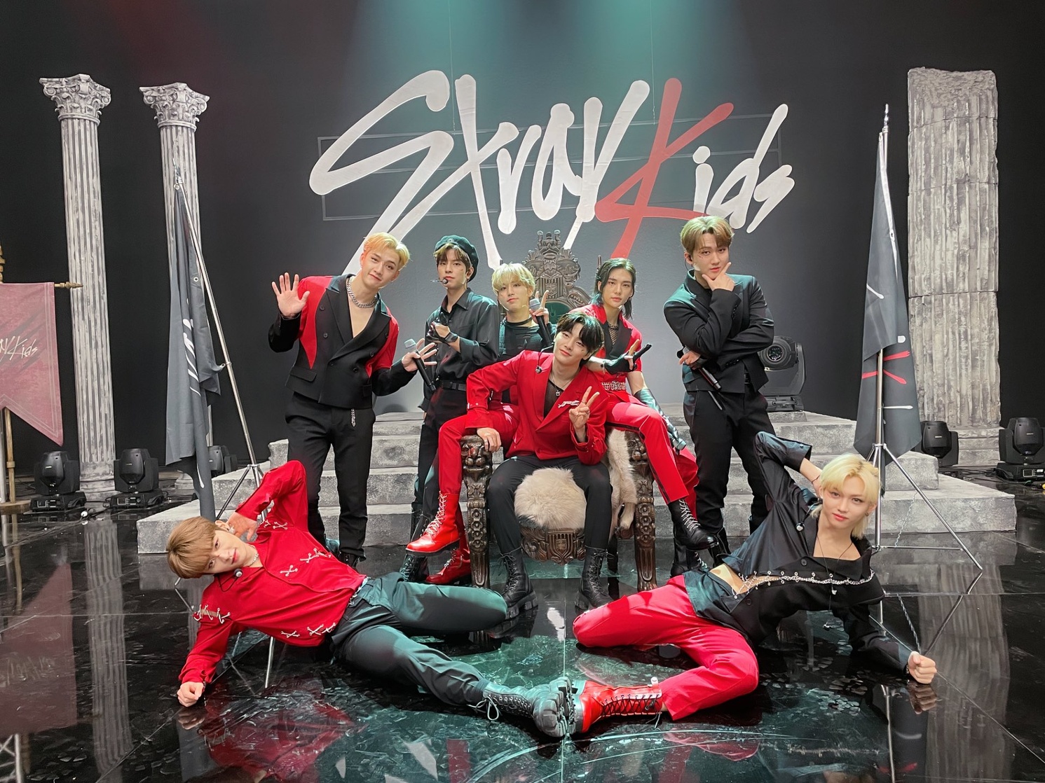 Stray Kids