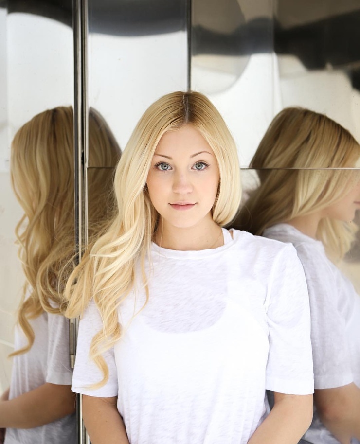 Picture of Ava Sambora