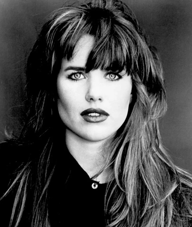 Sarah gallery. Sarah edmondson. Sarah christine roemer. сара дежарден 2020. Sarah gallery.