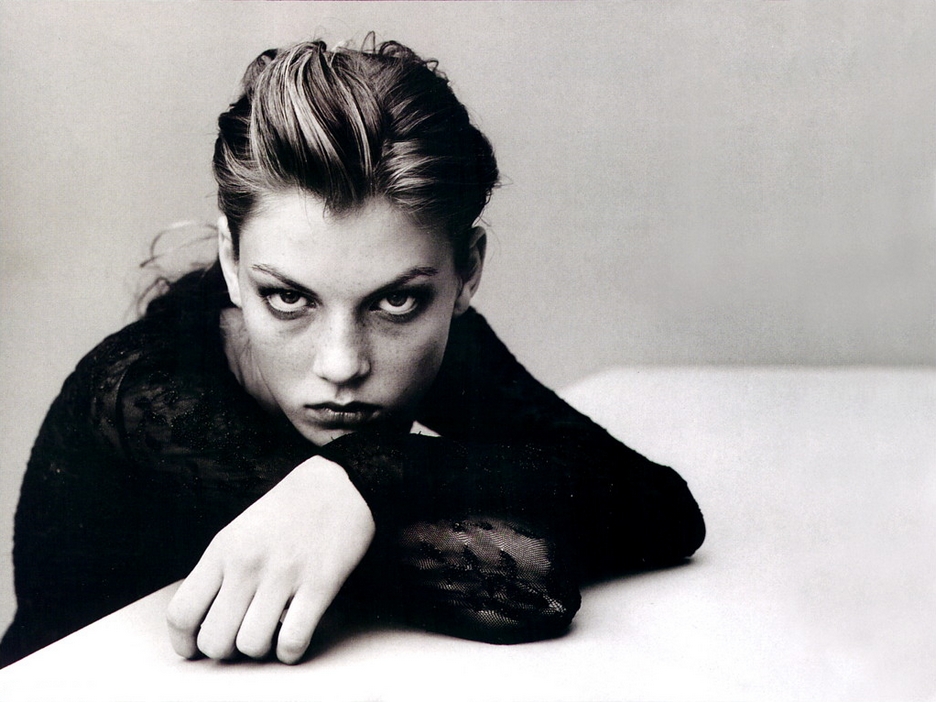 Angela Lindvall