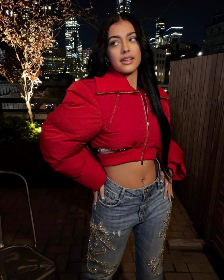 Malu Trevejo image