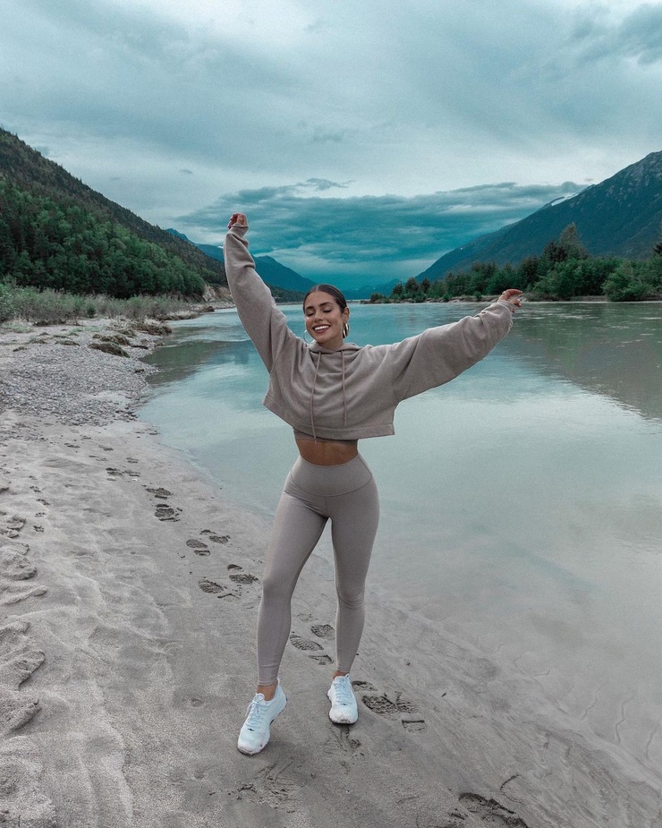 Image of Nicole Isaacs