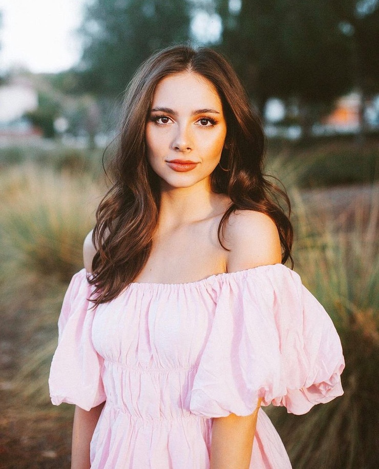 Haley Pullos