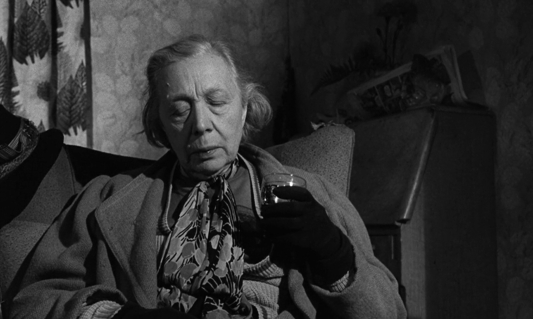 The Whisperers (1967) The Whisperers (1967)