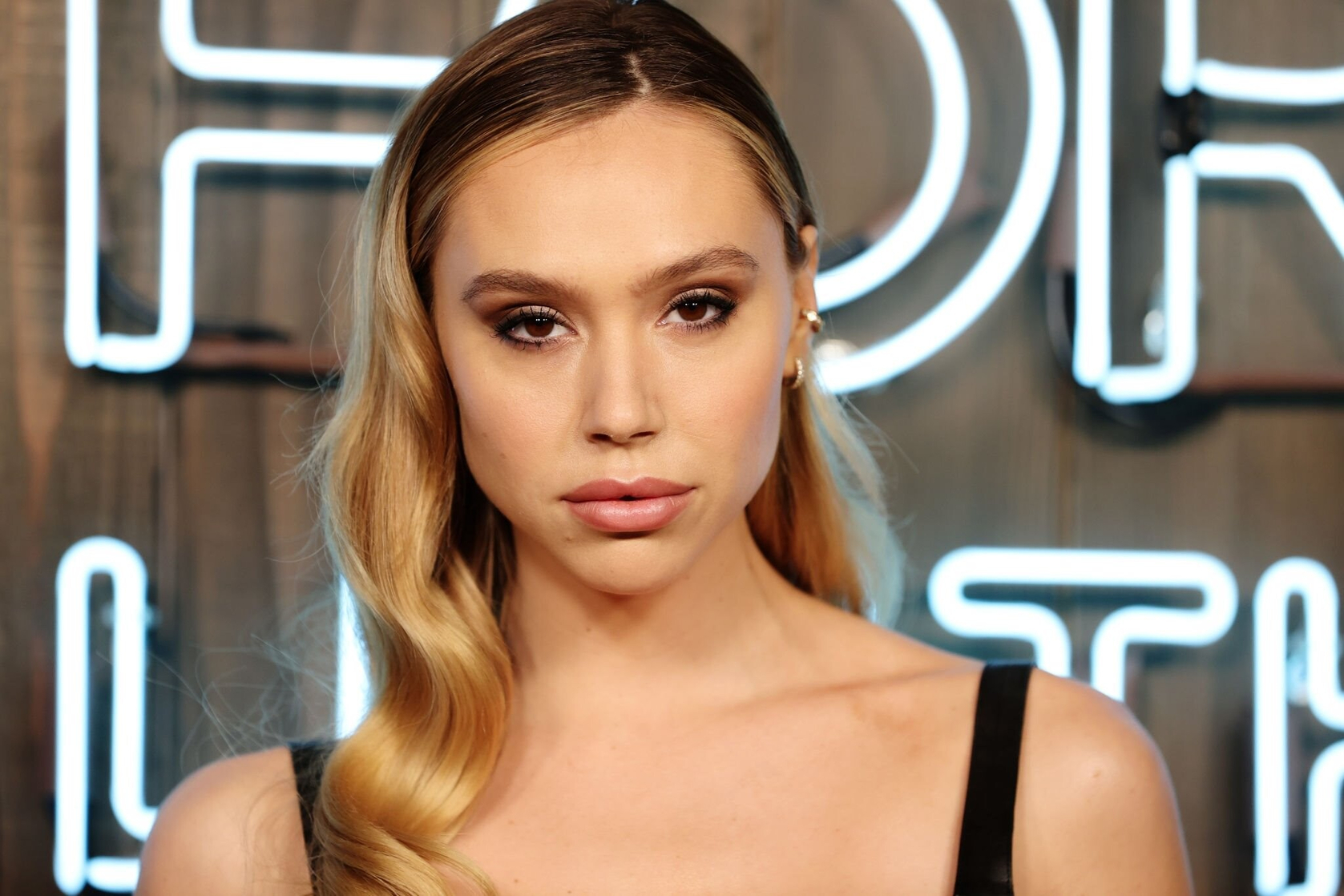 Alexis Ren Alexis Ren