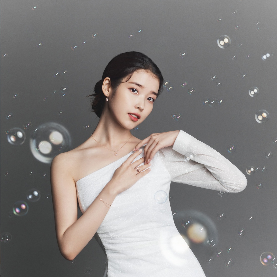 IU