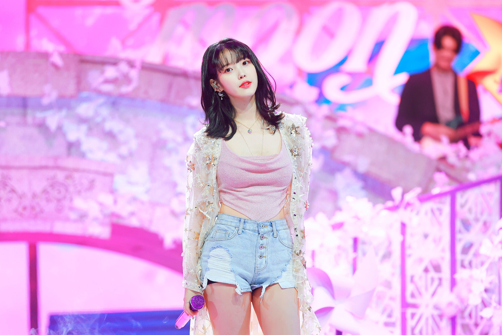 IU