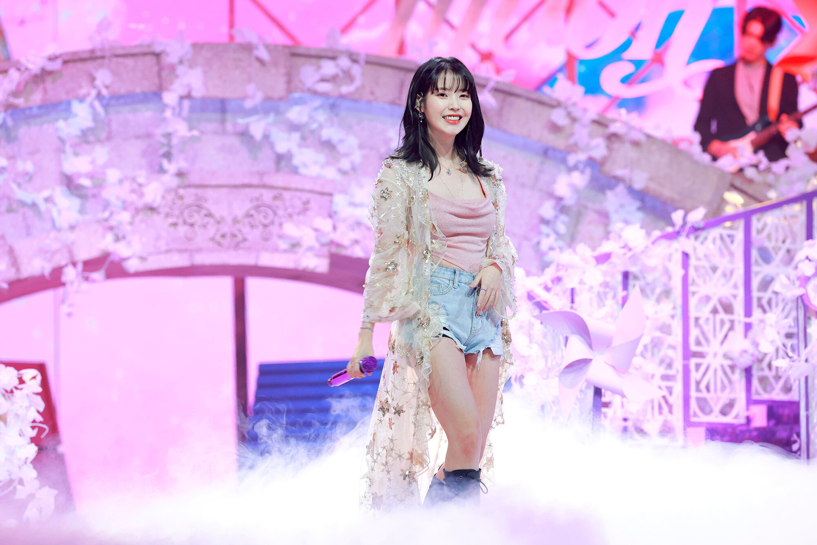 IU