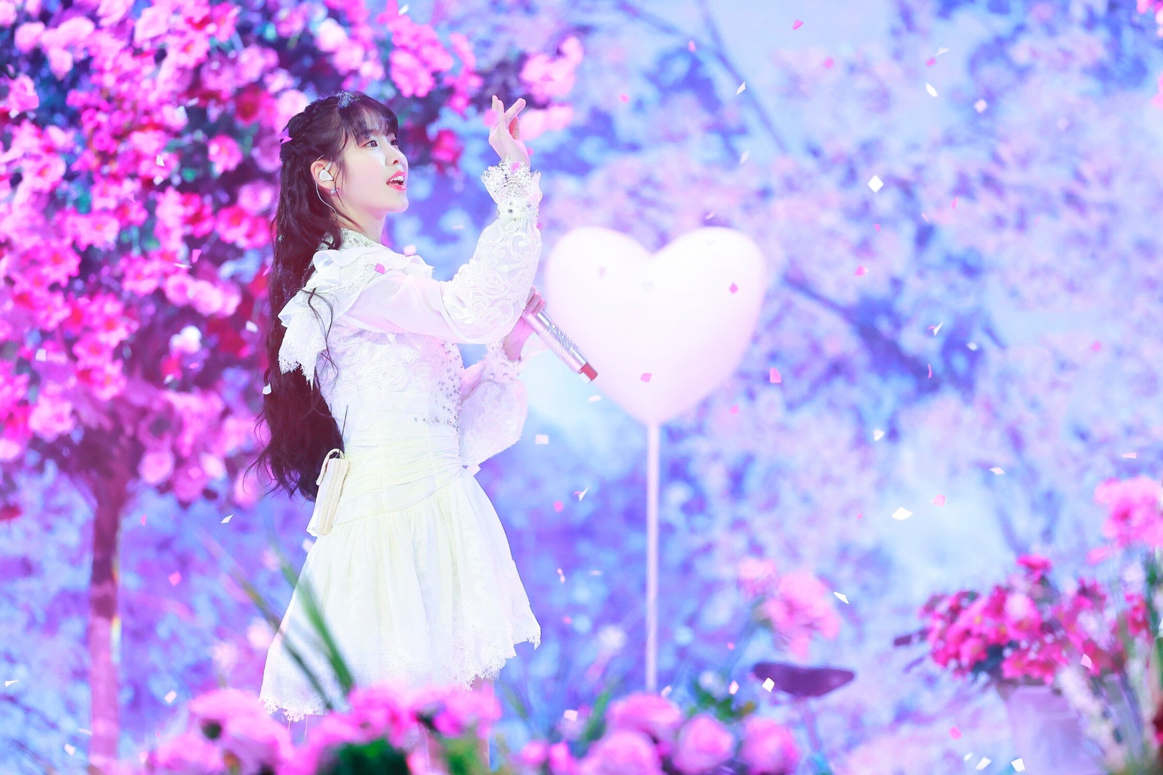 IU