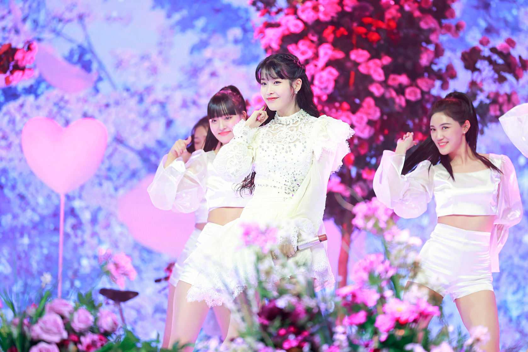 IU