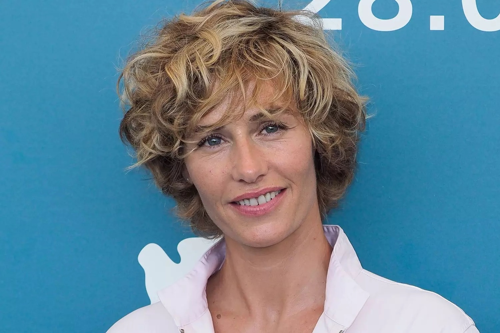 Cécile De France