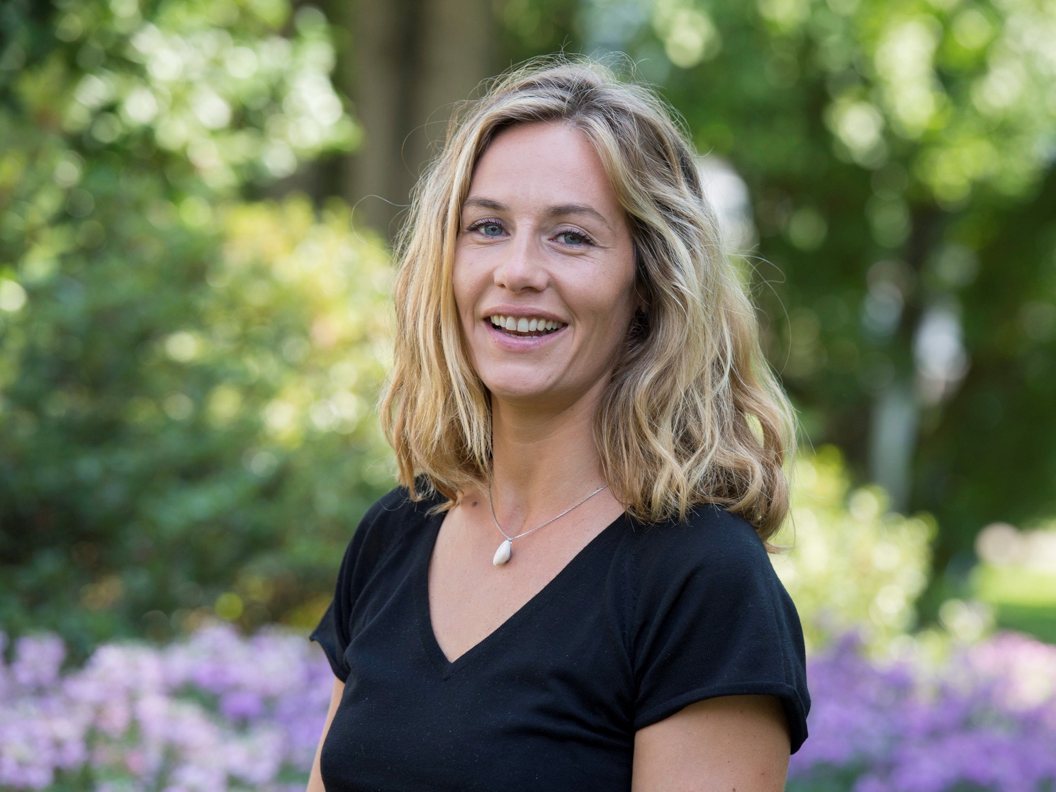 Cécile De France