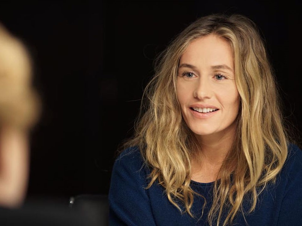 Cécile De France