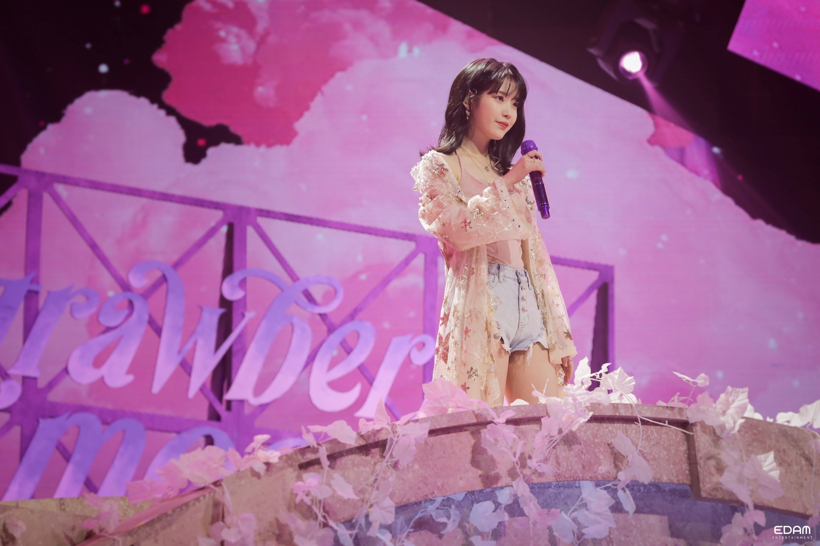 IU