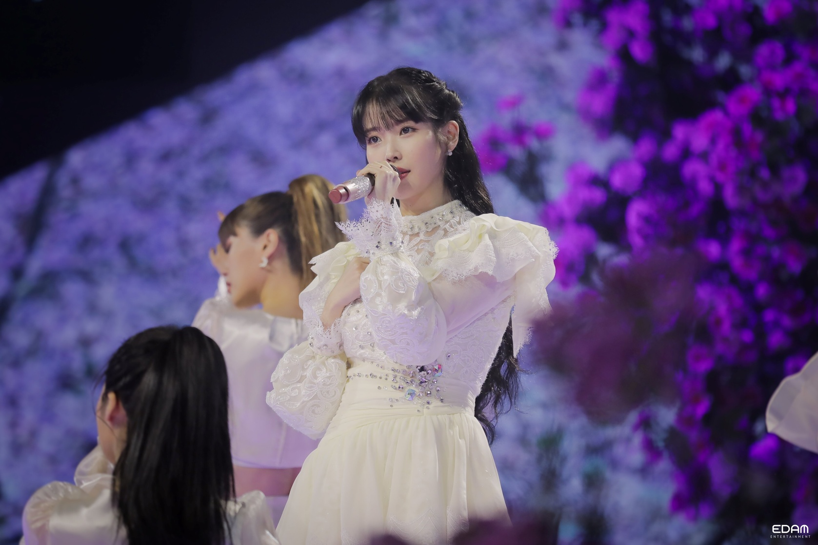 IU