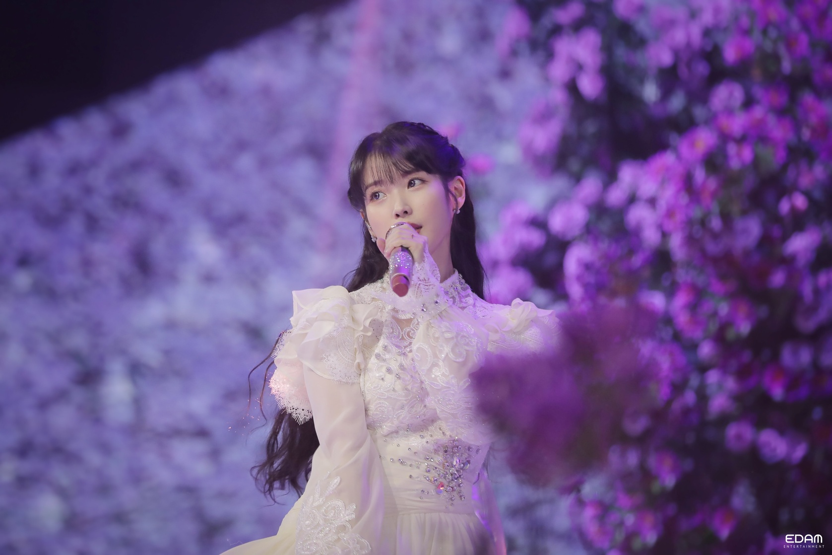 IU