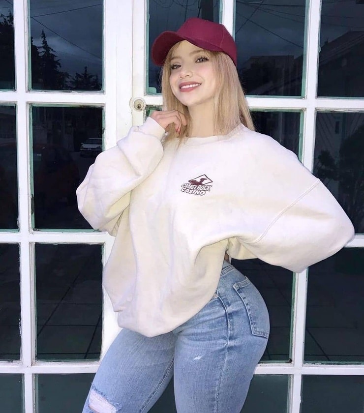 Picture of Ximena Yaquin
