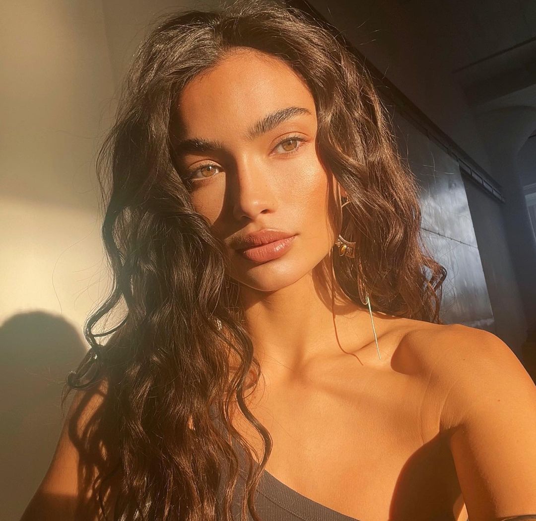 Kelly Gale