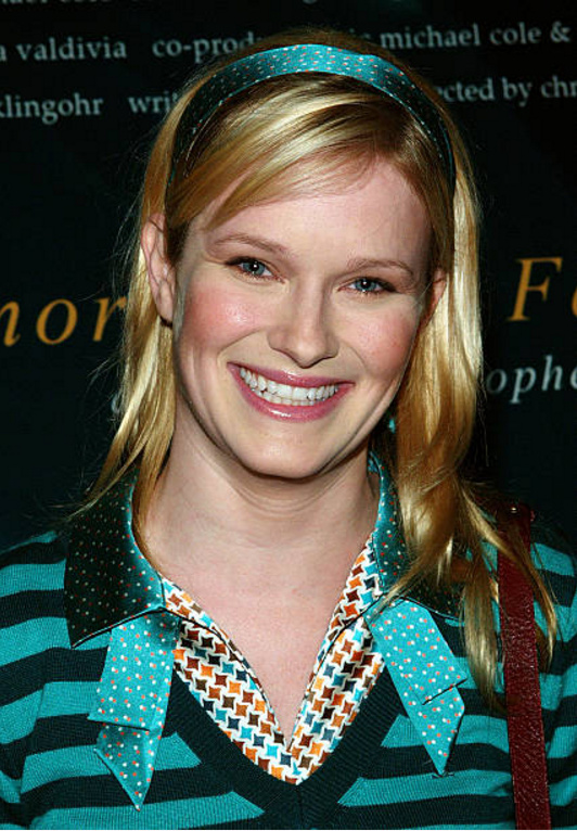 Nicholle Tom