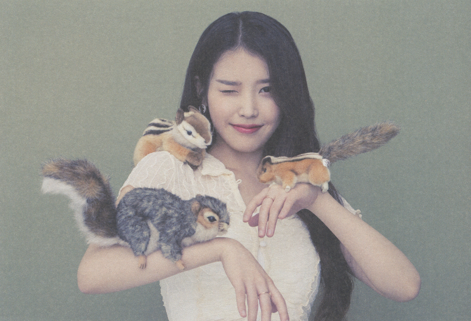 IU