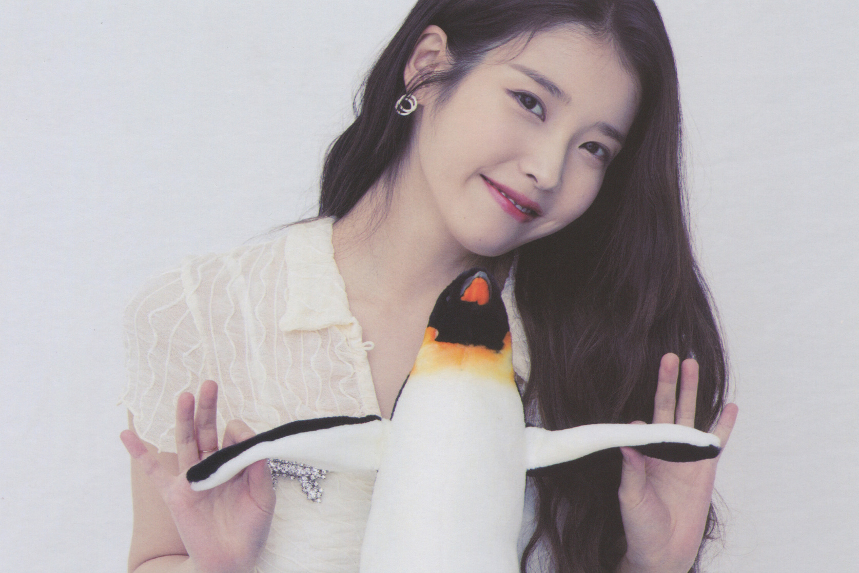 IU