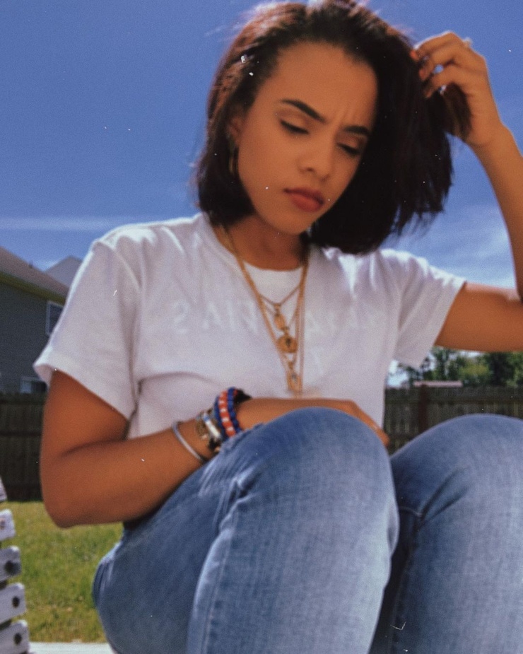 Efrangeliz Medina image