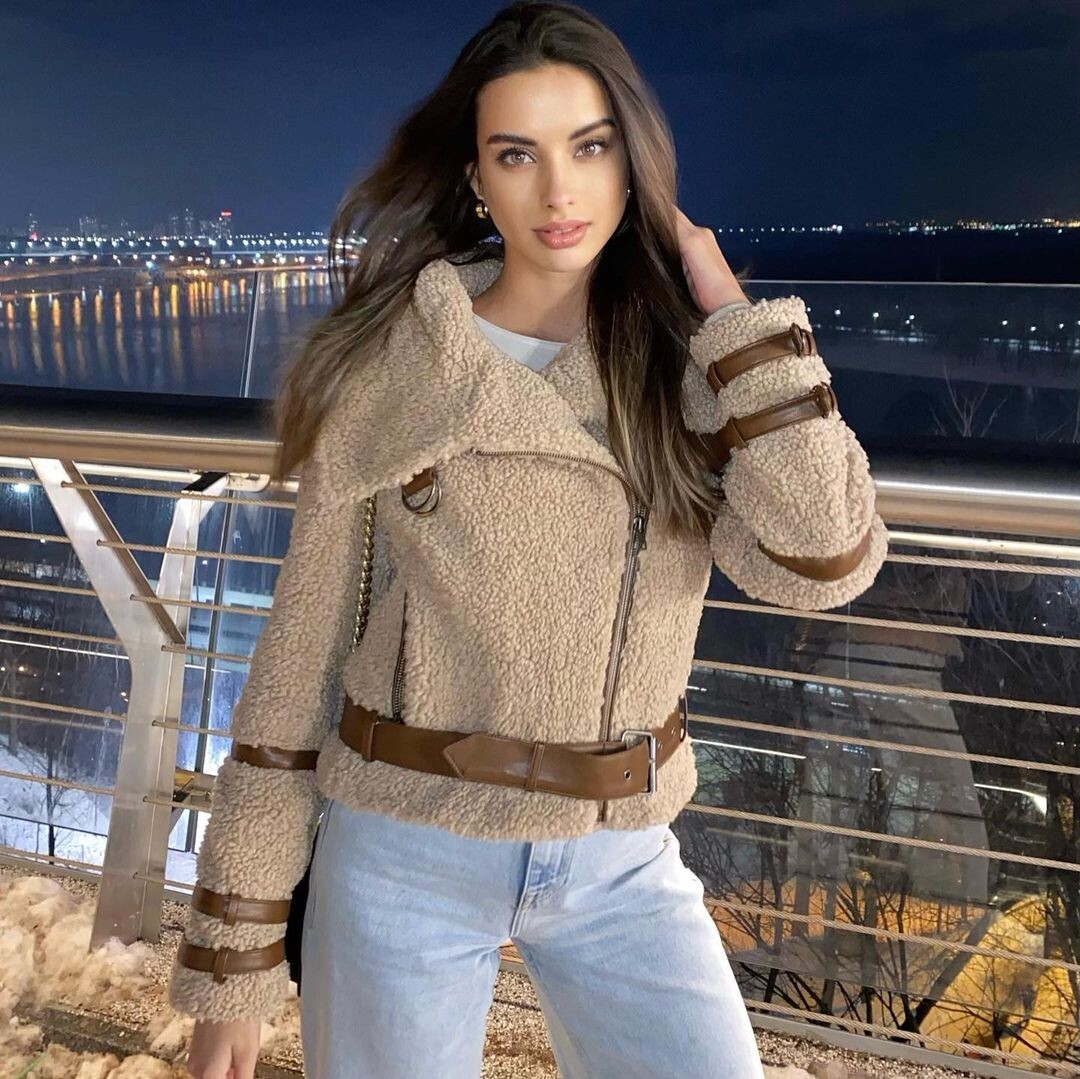 Liza Kovalenkoo Liza Kovalenkoo