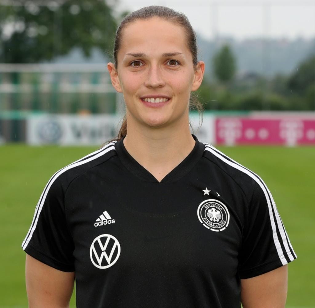 Laura Benkarth